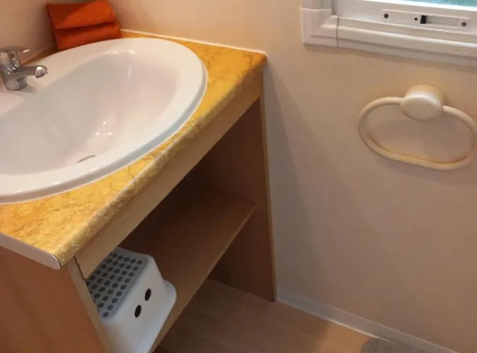 Mobile Au Camping Les Tilleuls Du Caminel Campeggio Sarlat